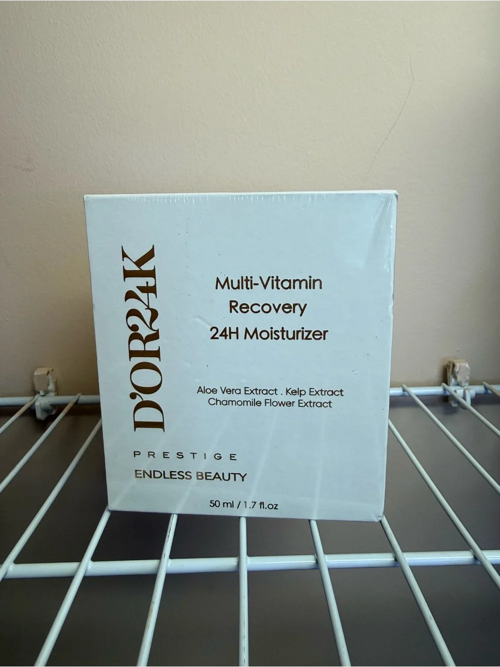 Dorrak Multi-Vitamin Recovery 24H Moisturizer – White